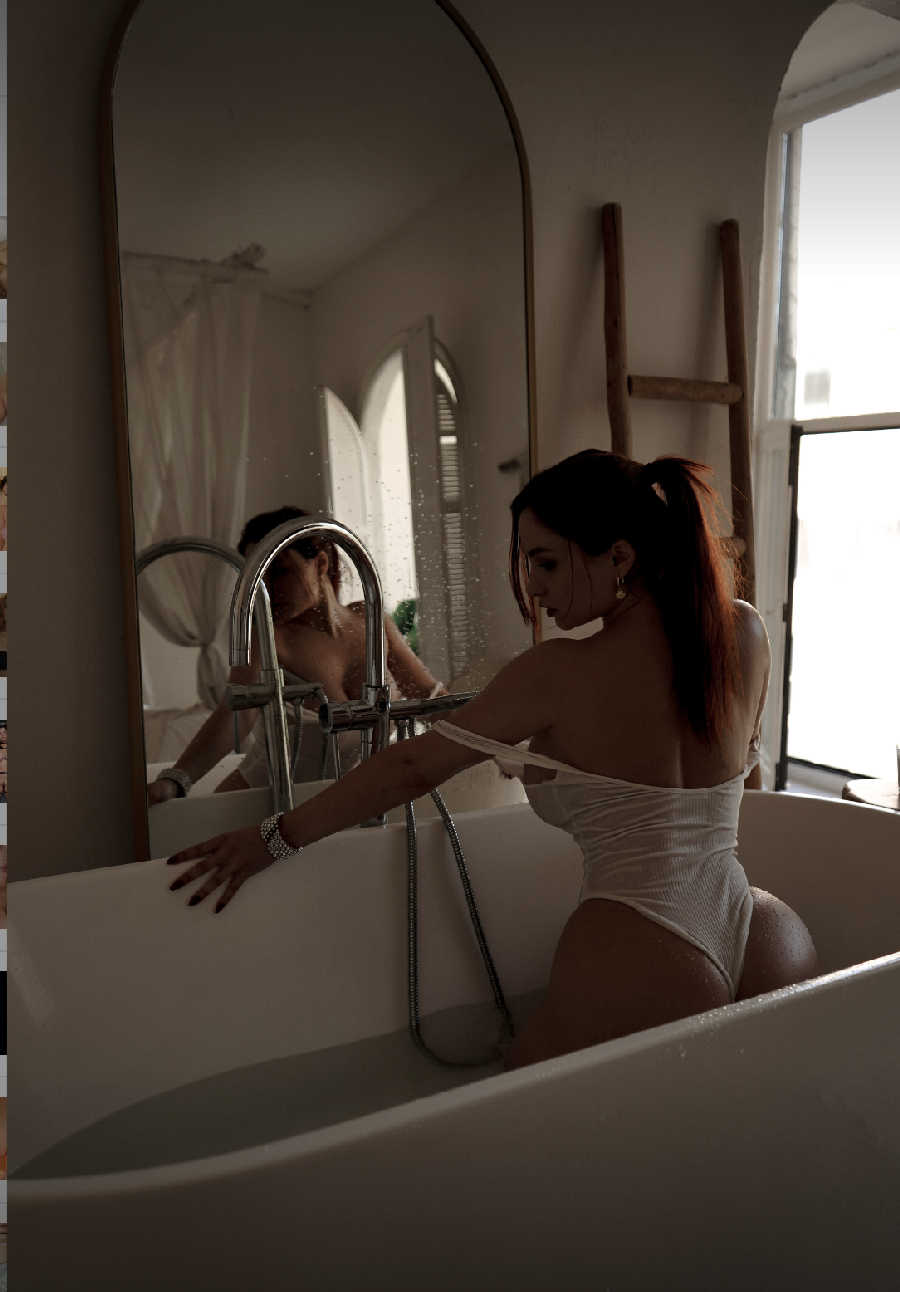 A playful frame from Miranda Faith nude — online in Nur-Sultan