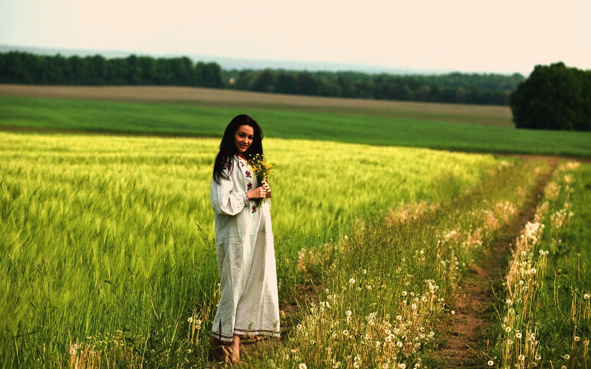 Women in Slavic costumes in Nur-Sultan