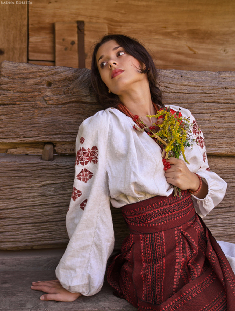 Girls in Slavic costumes in Nur-Sultan
