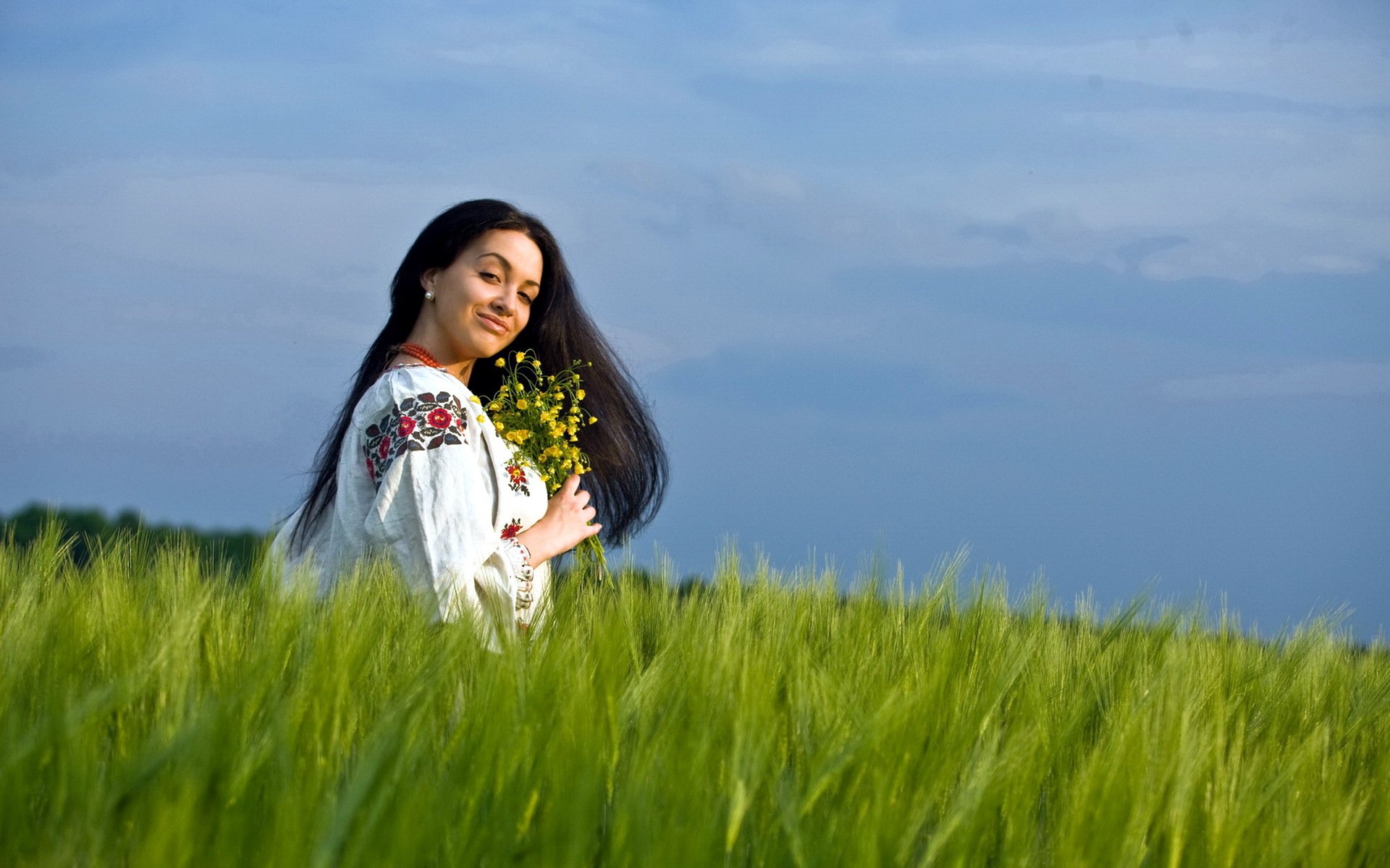Girls in Slavic costumes in Nur-Sultan