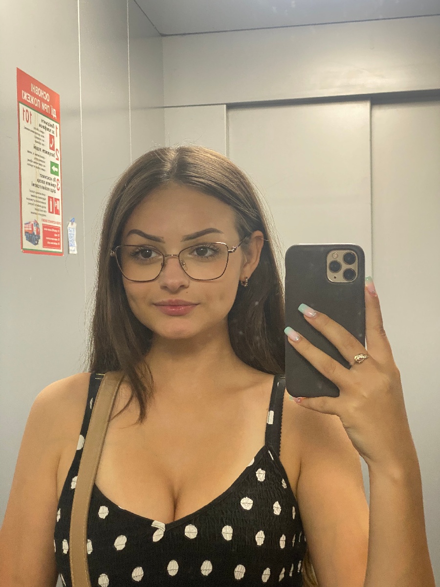 Sexy model Stacy in Nur-Sultan